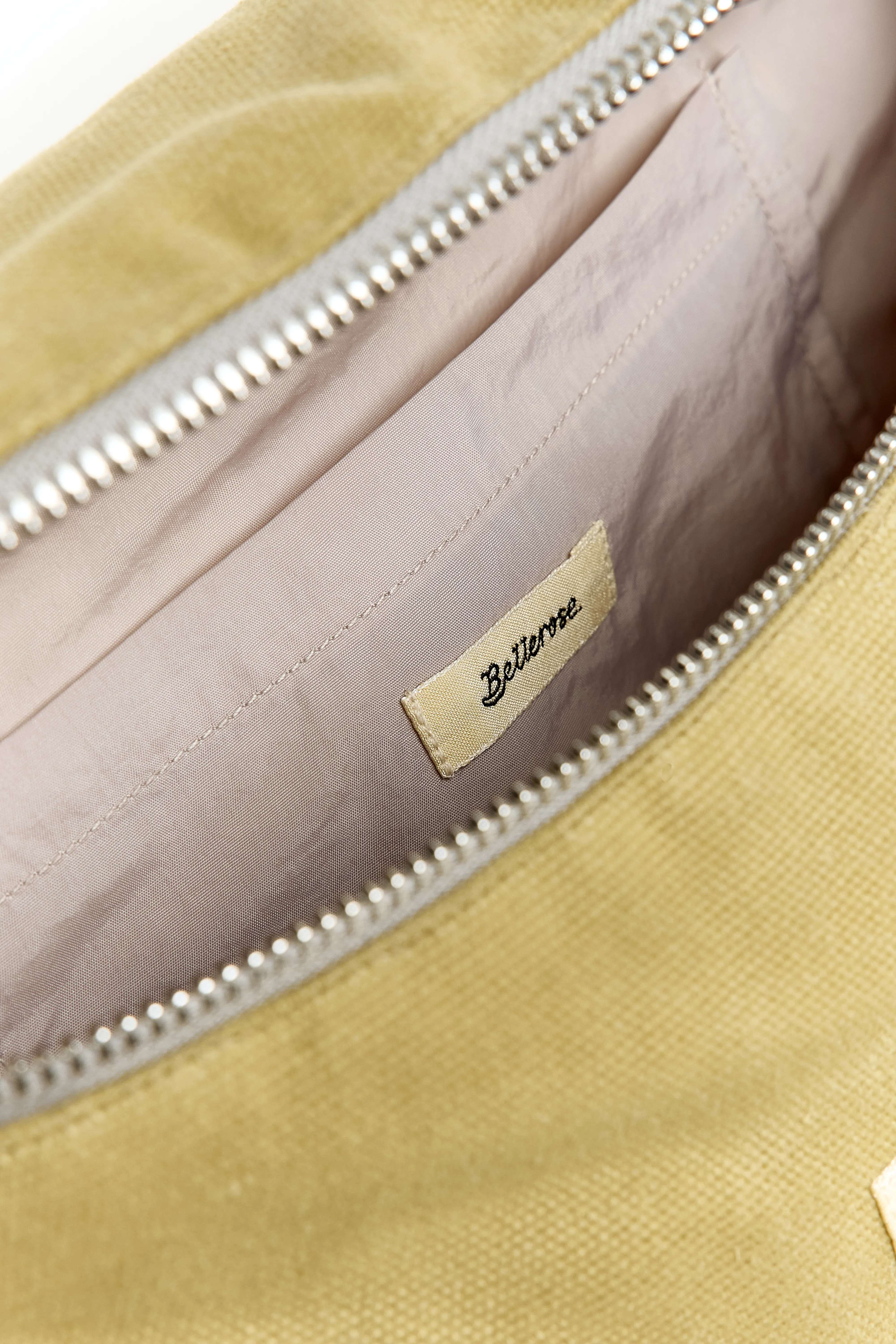 Heccy sling bag (252 / G / CHINO) - Image 4