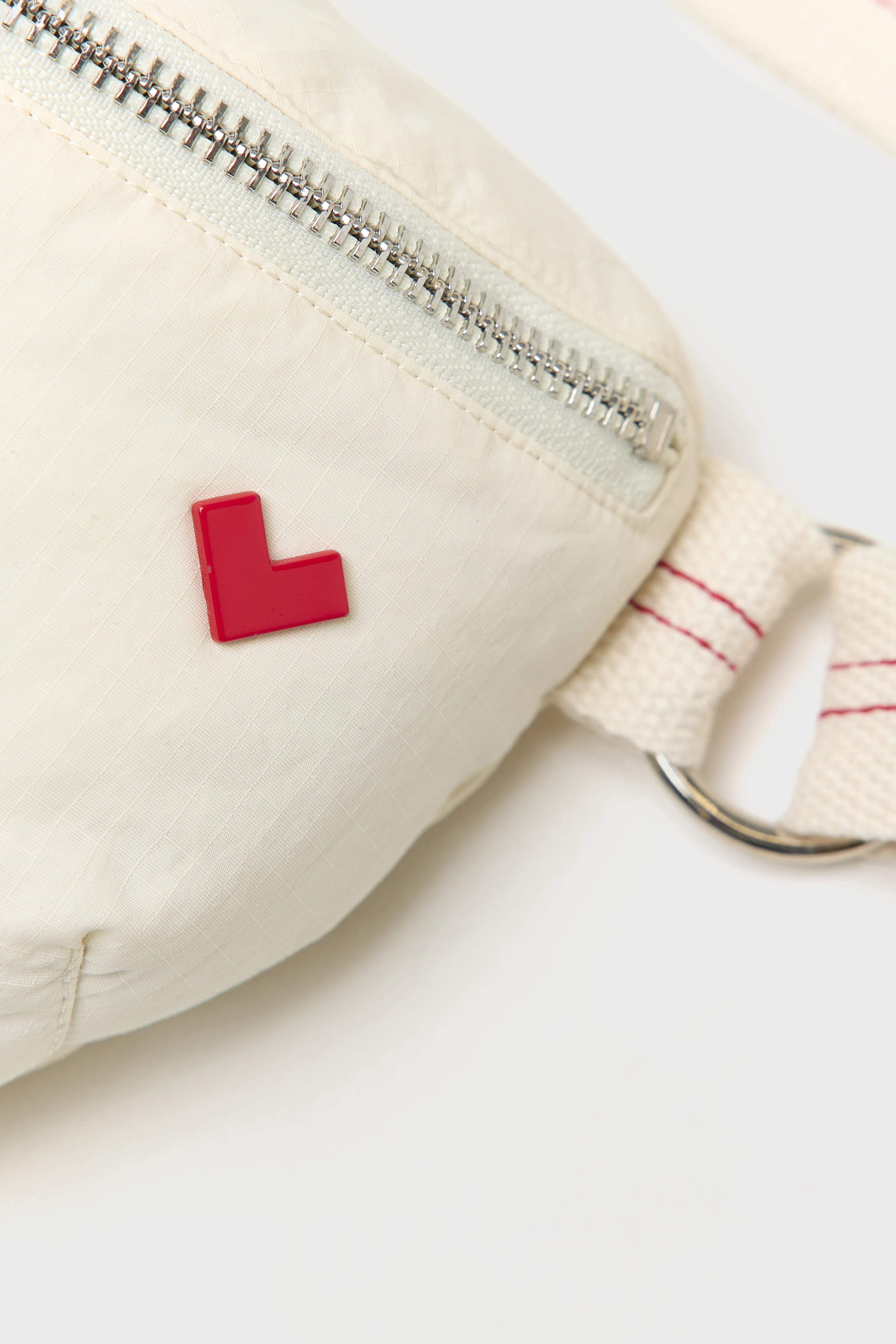 Heccy sling bag (261 / G / WHISPER) - Image 4