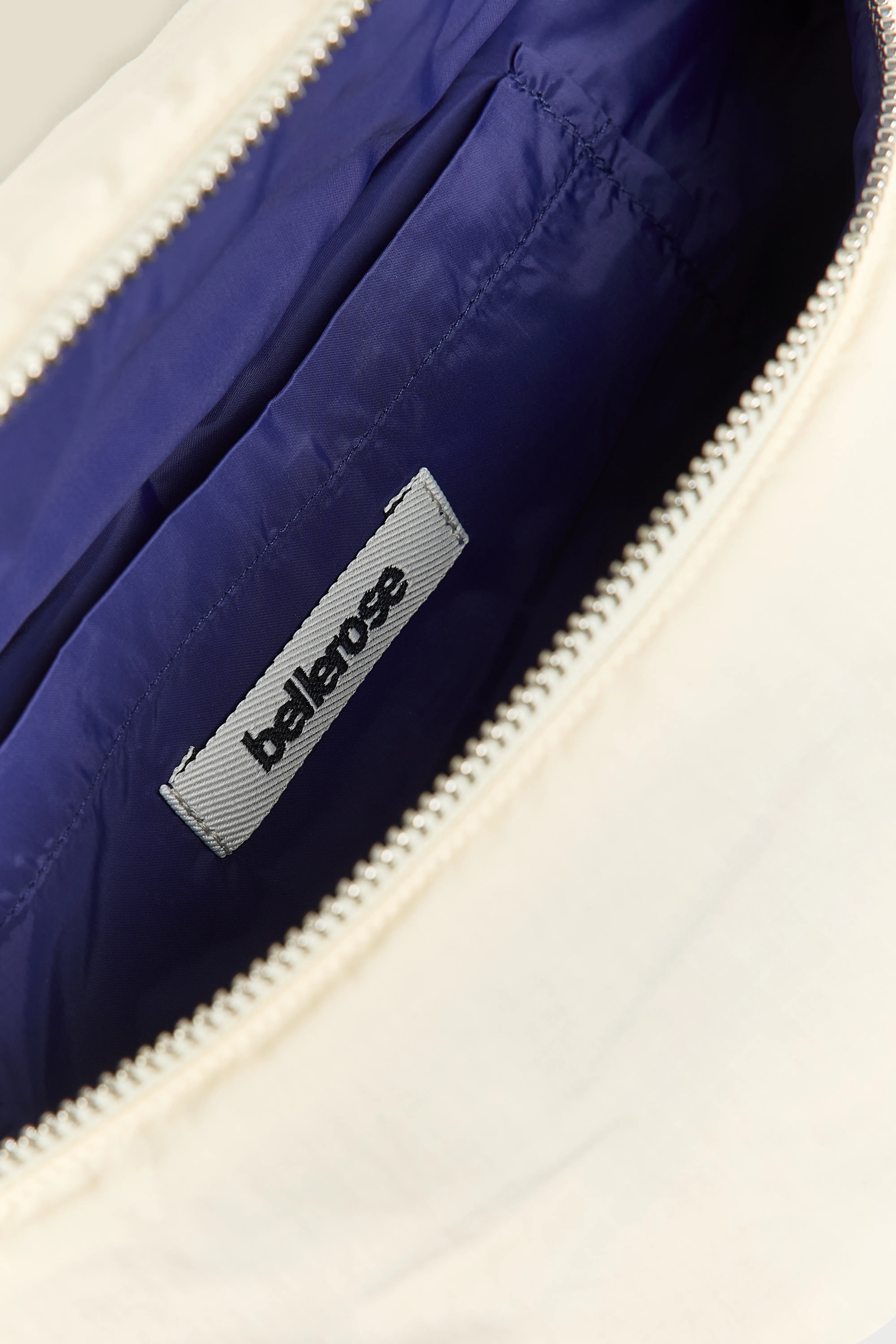 Heccy sling bag (261 / G / WHISPER) - Image 5