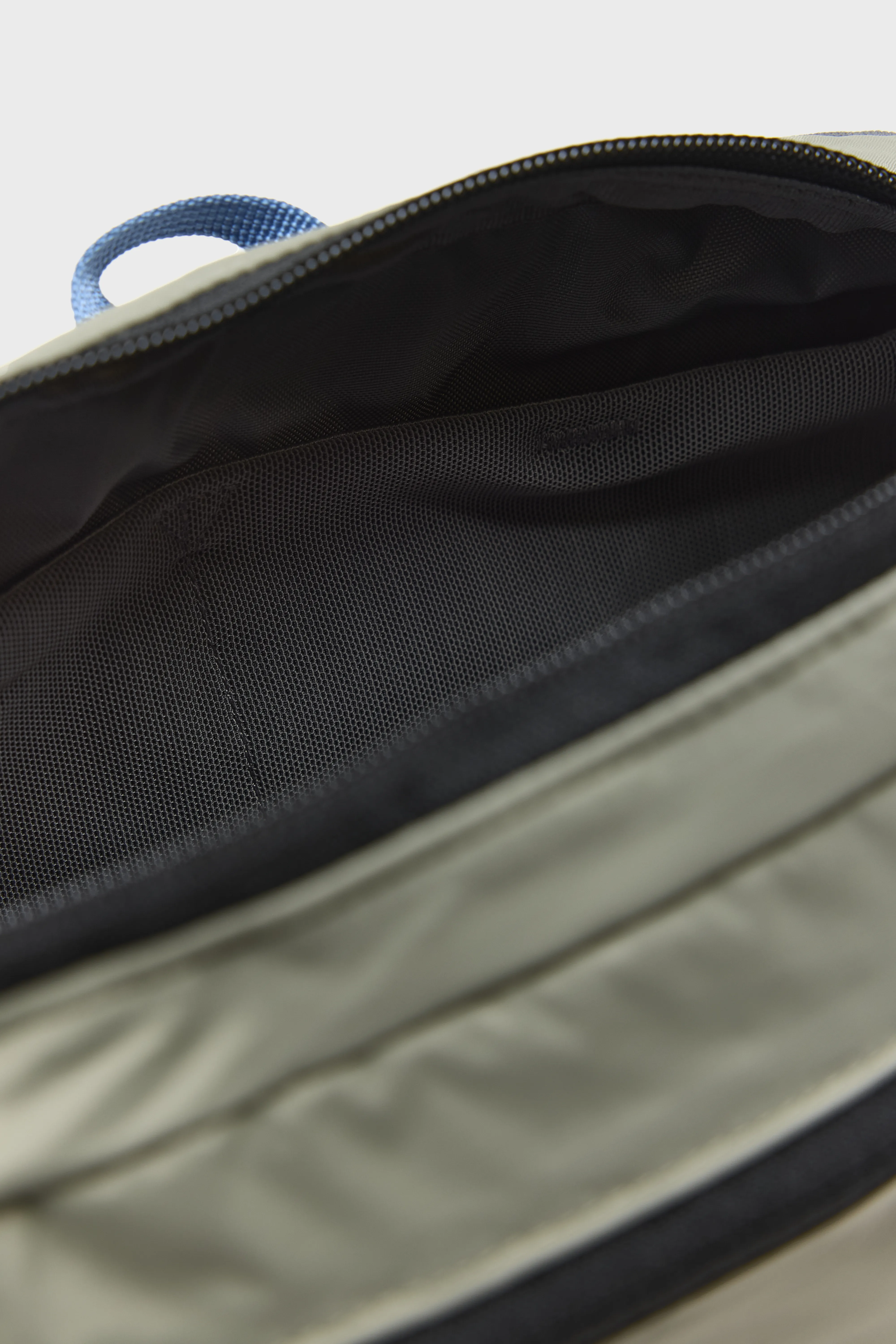 Terravia Hip Pack (251 / G / GREEN) - Image 5