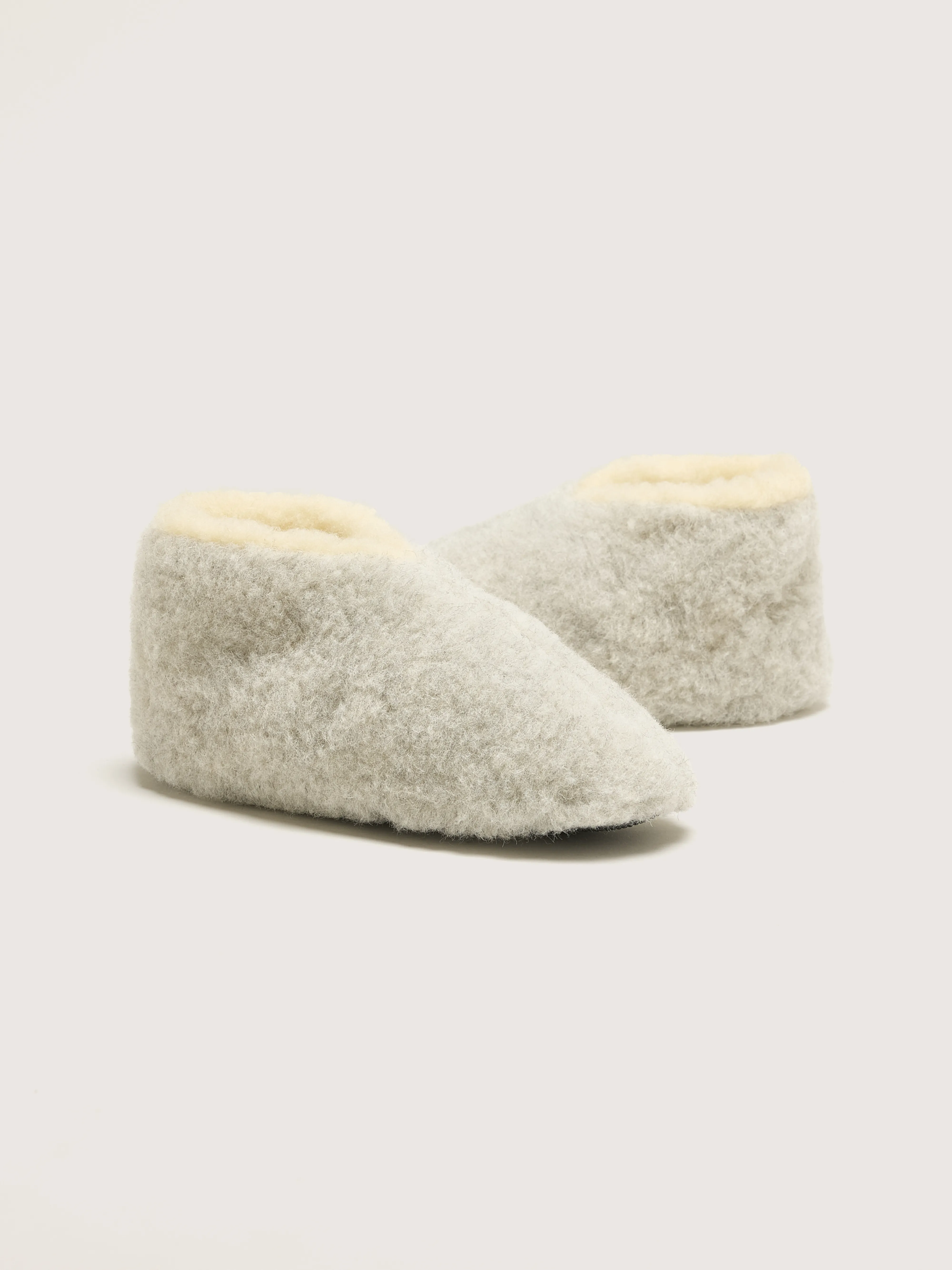 Comfy Slippers (242 / W / LIGHT GREY) - Image 3