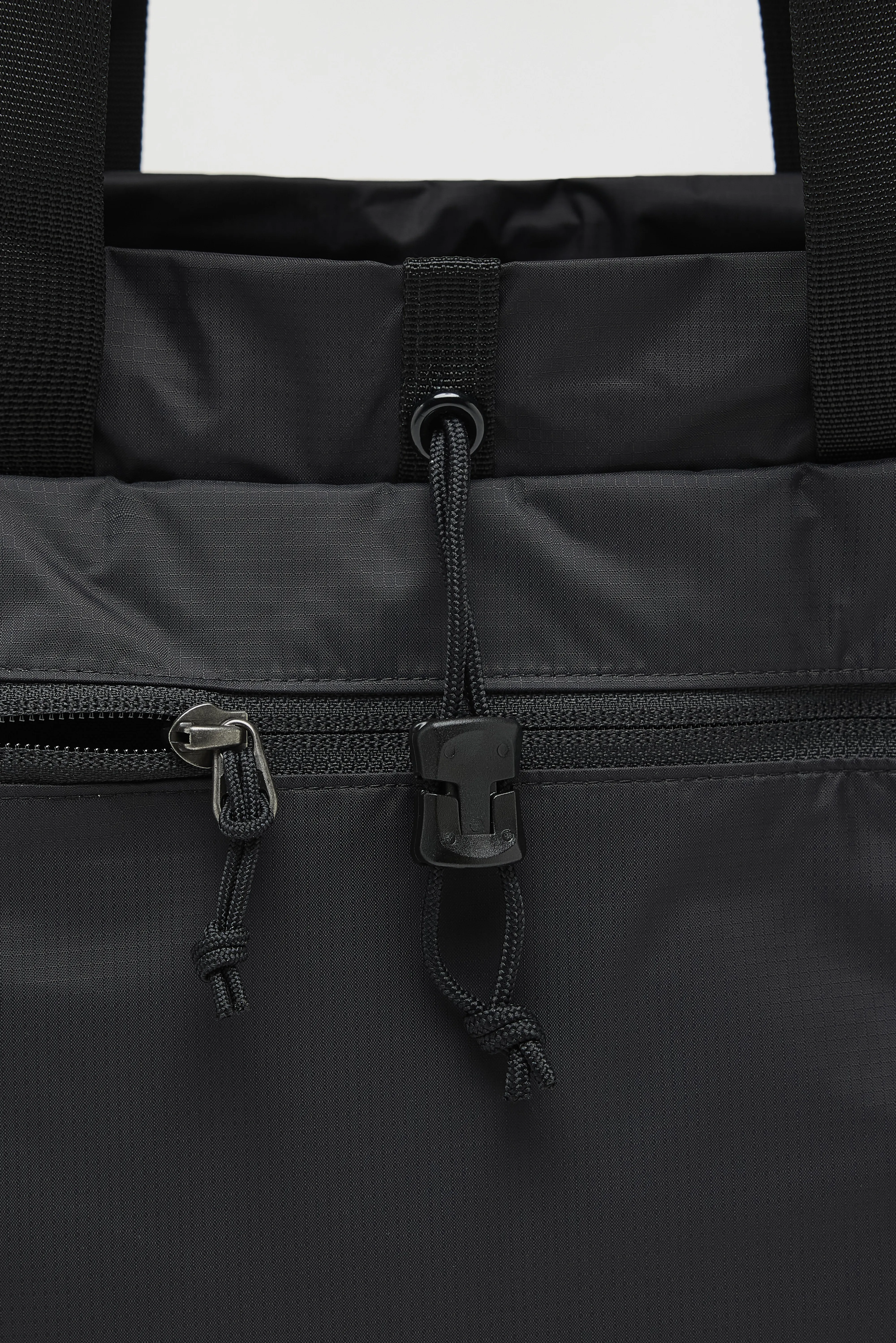 Terravia Tote Pack  (252 / W / BLACK) - Image 4