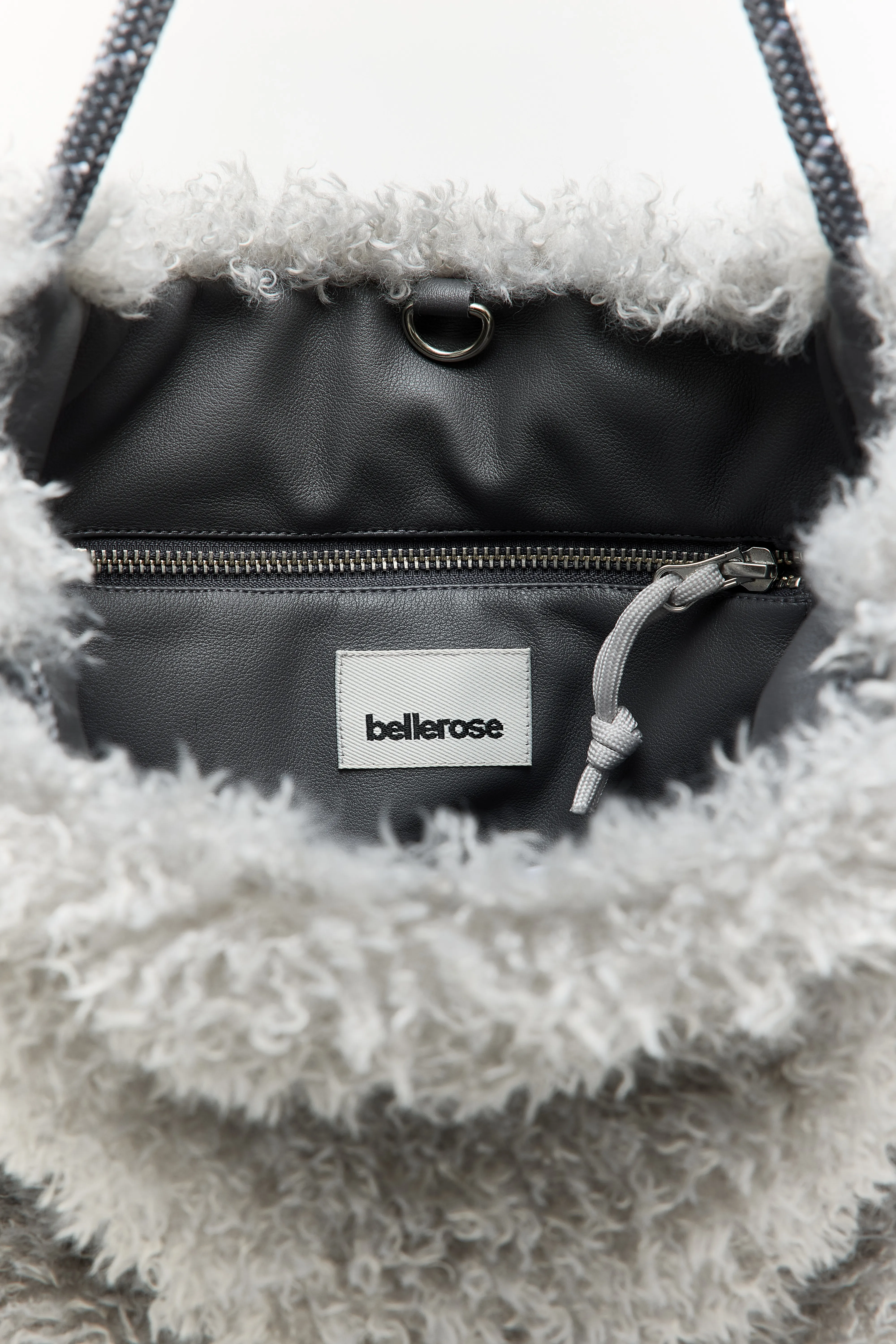 Helmin shoulder bag (261 / W / NICKEL) - Image 6