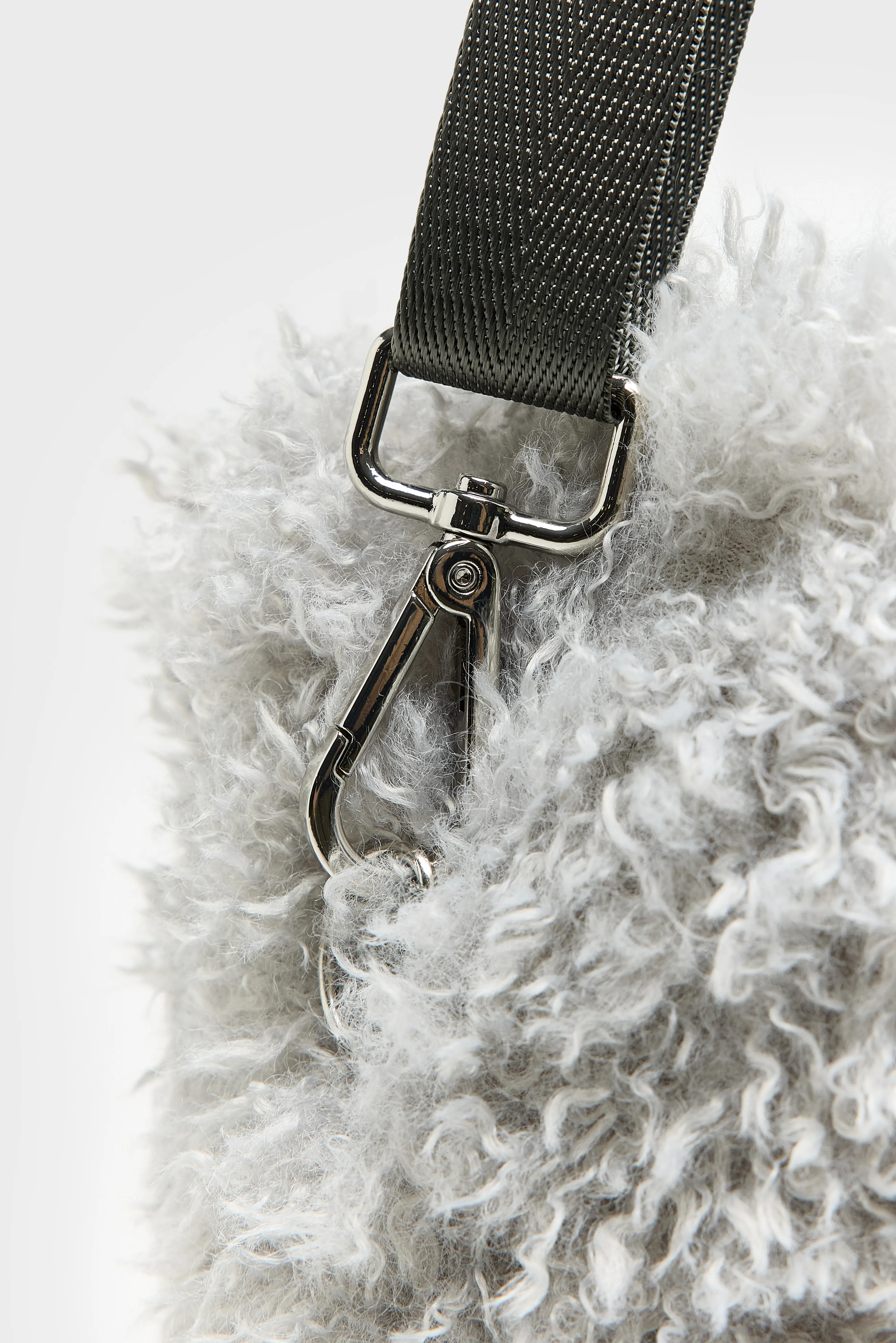 Helmin shoulder bag (261 / W / NICKEL) - Image 7