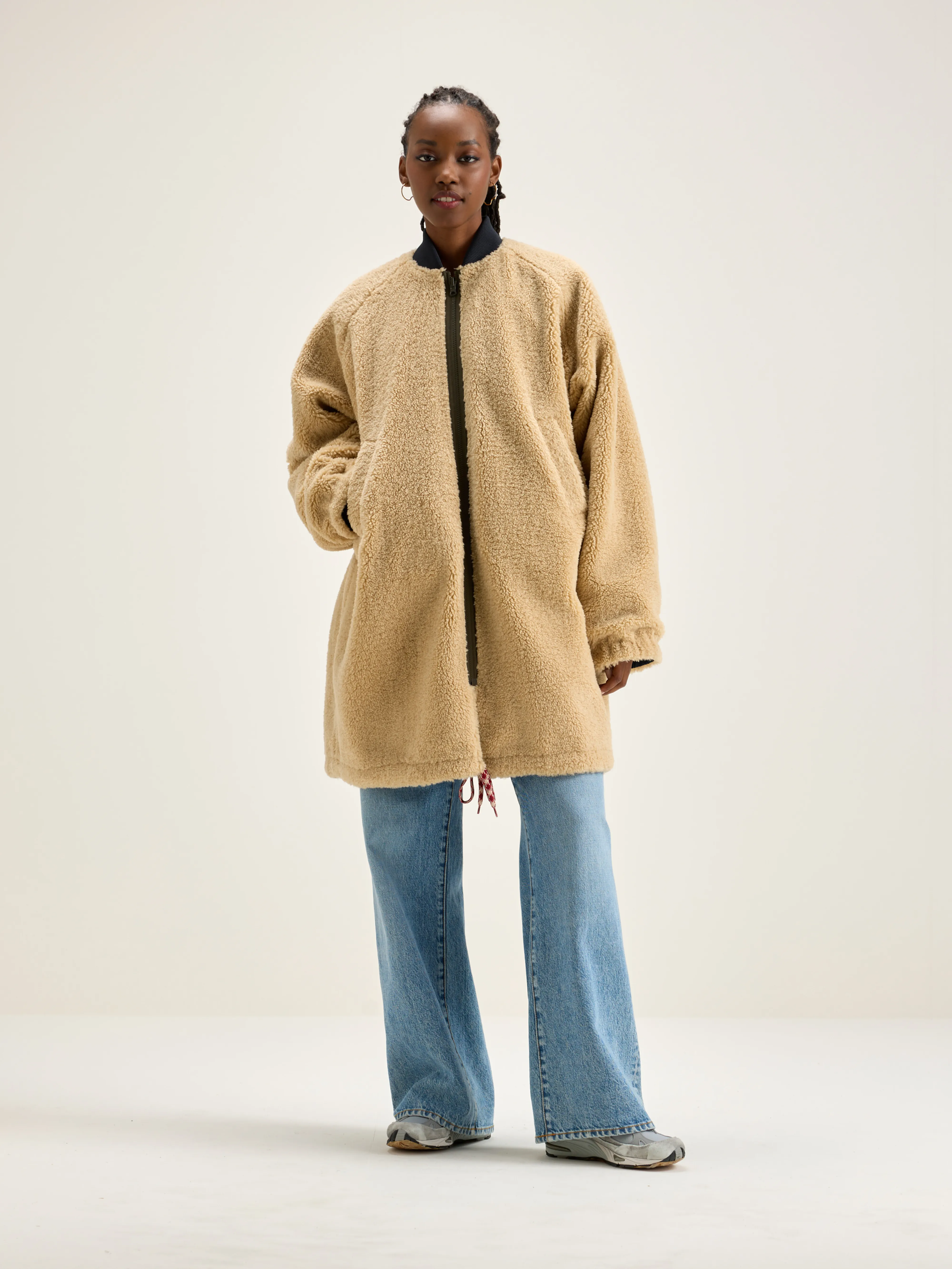 Helse Coats (251 / W / AMERICA) - Image 3