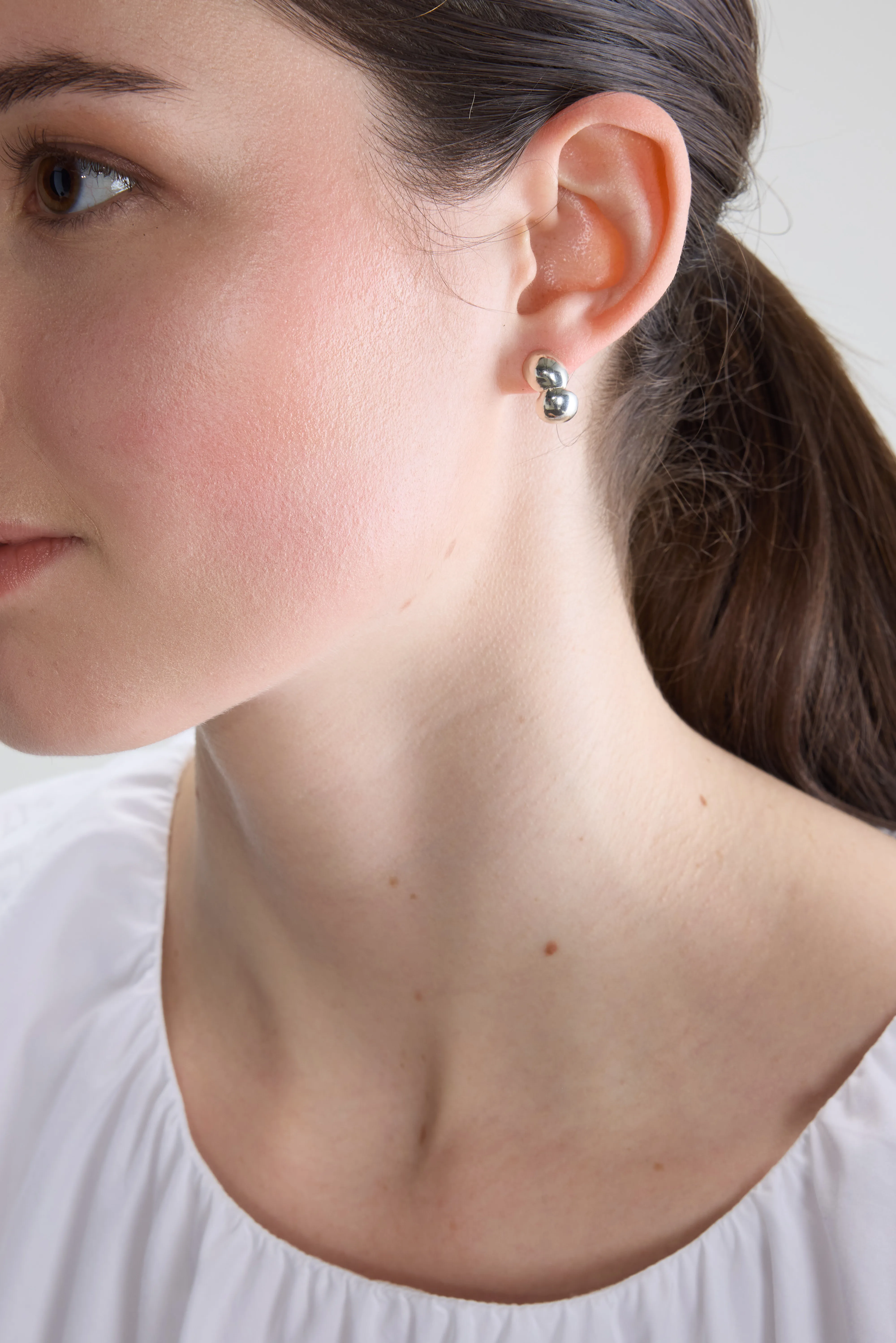 Mini Farlow Stud Earrings  (261 / W / SILVER) - Image 3