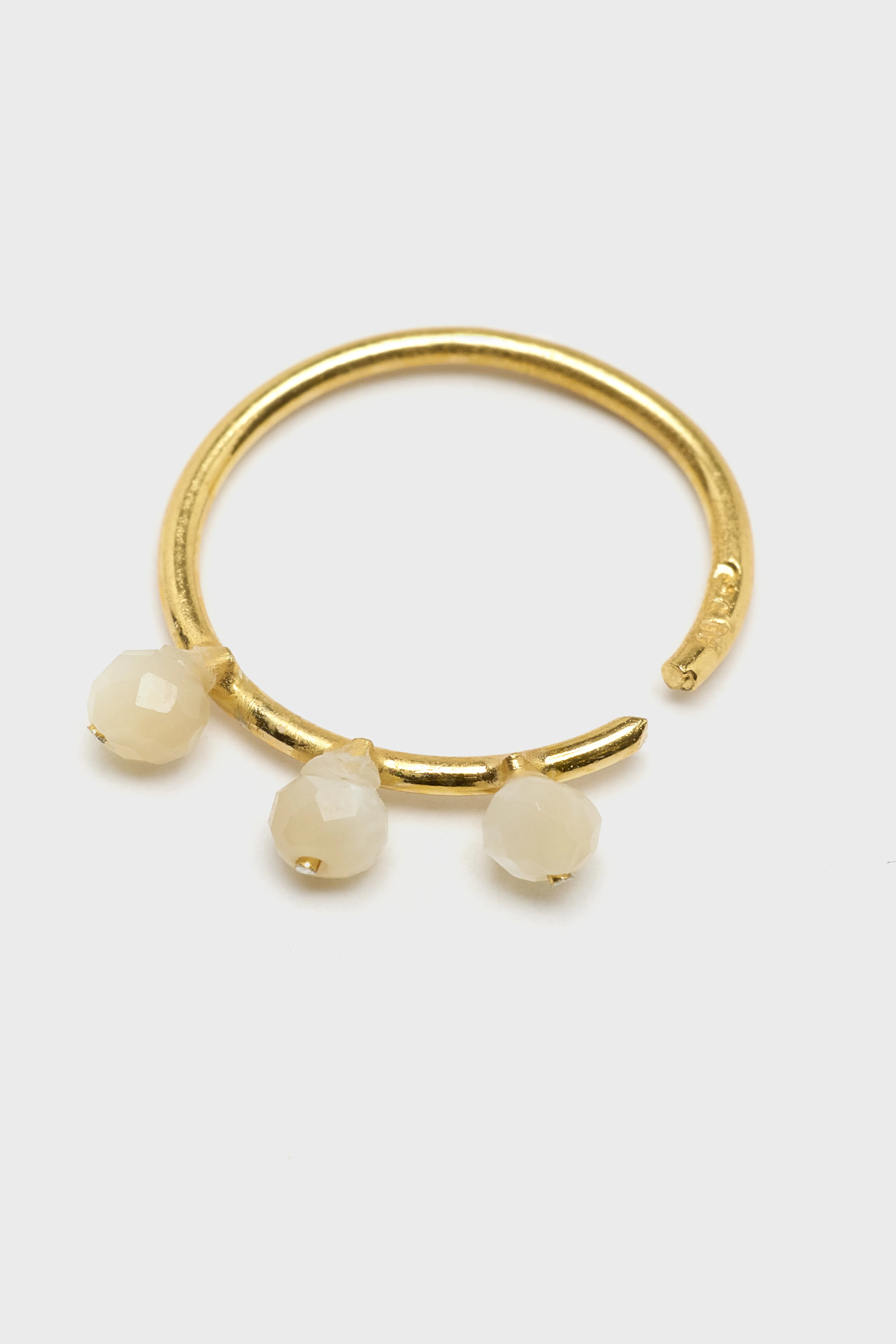 Little Pearl Hoop Earrings  (261 / W / GOLD) - Image 3