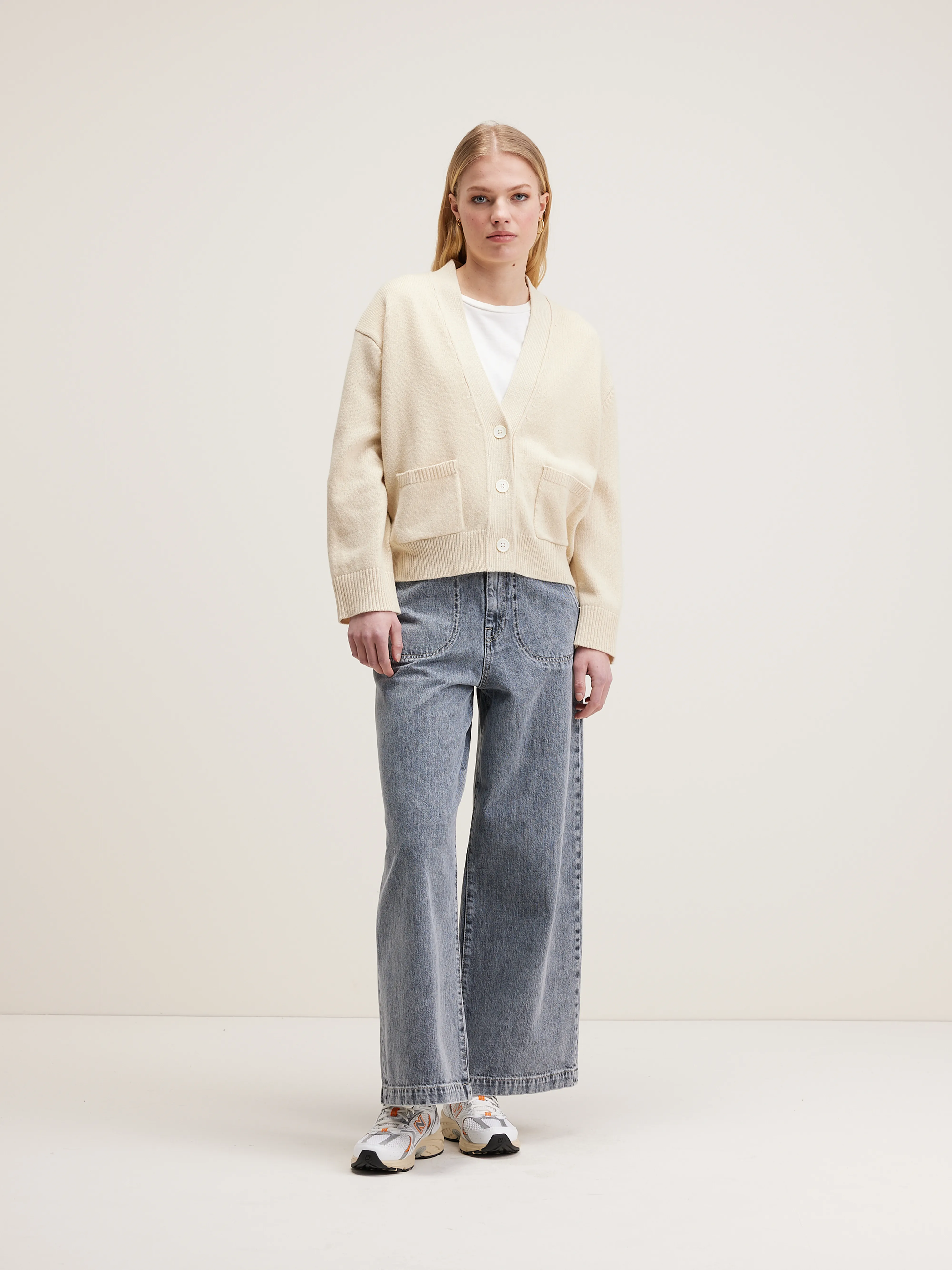 Gaddin boxy cardigan (242 / W / WHISPER) - Image 3