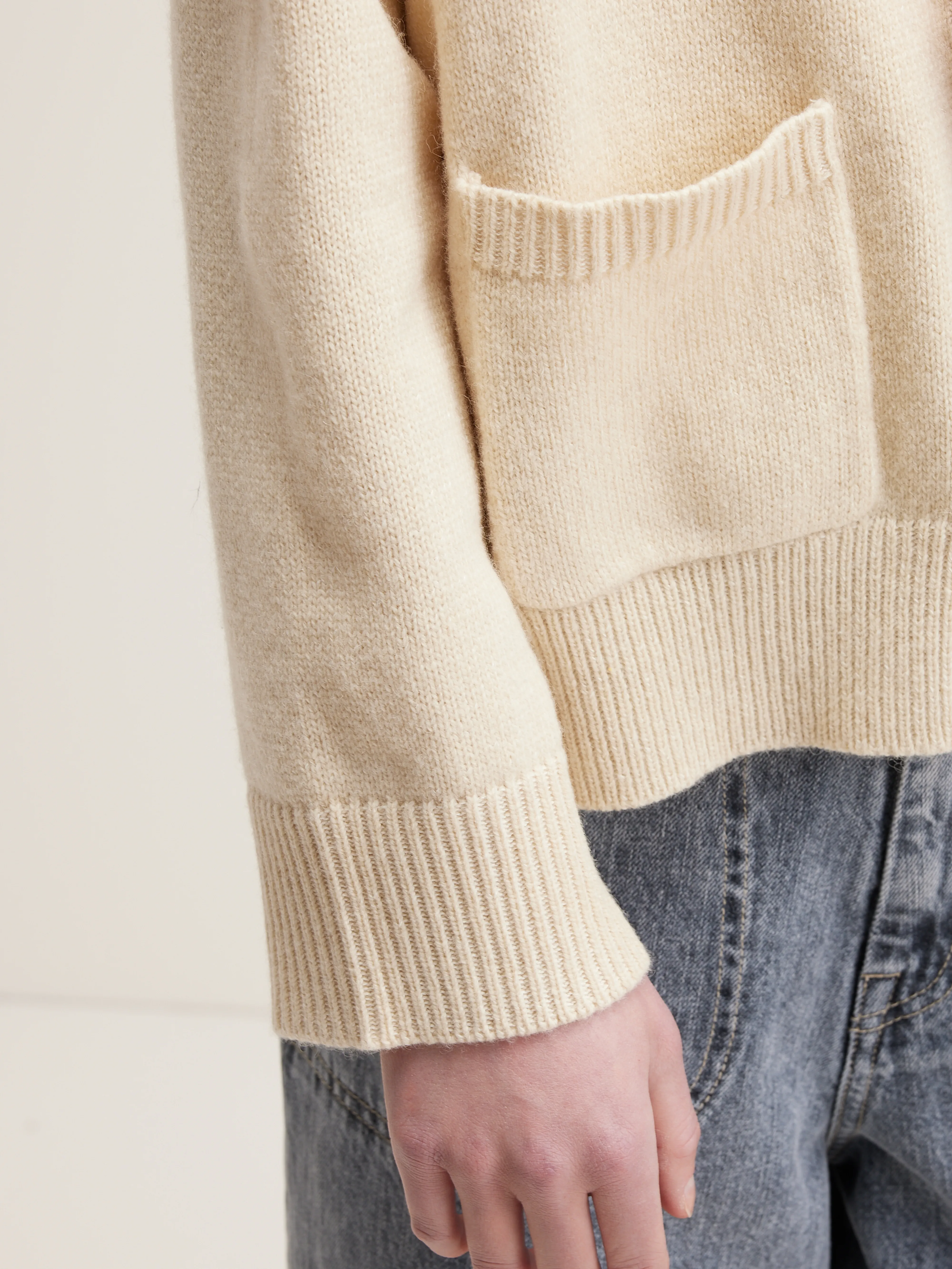 Gaddin boxy cardigan (242 / W / WHISPER) - Image 6