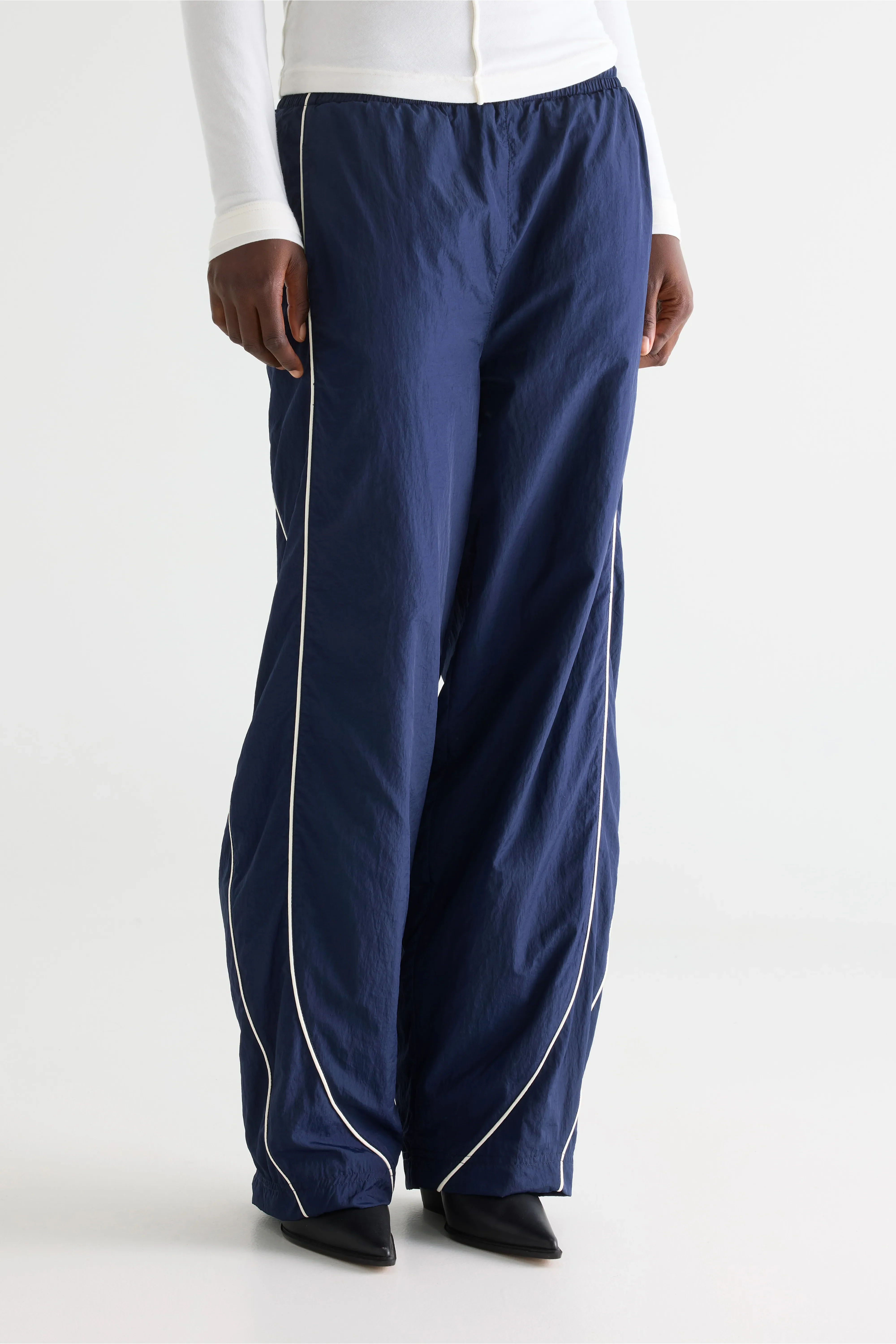 Jelina jogging bottoms (261 / W / CAPTAIN) - Image 3
