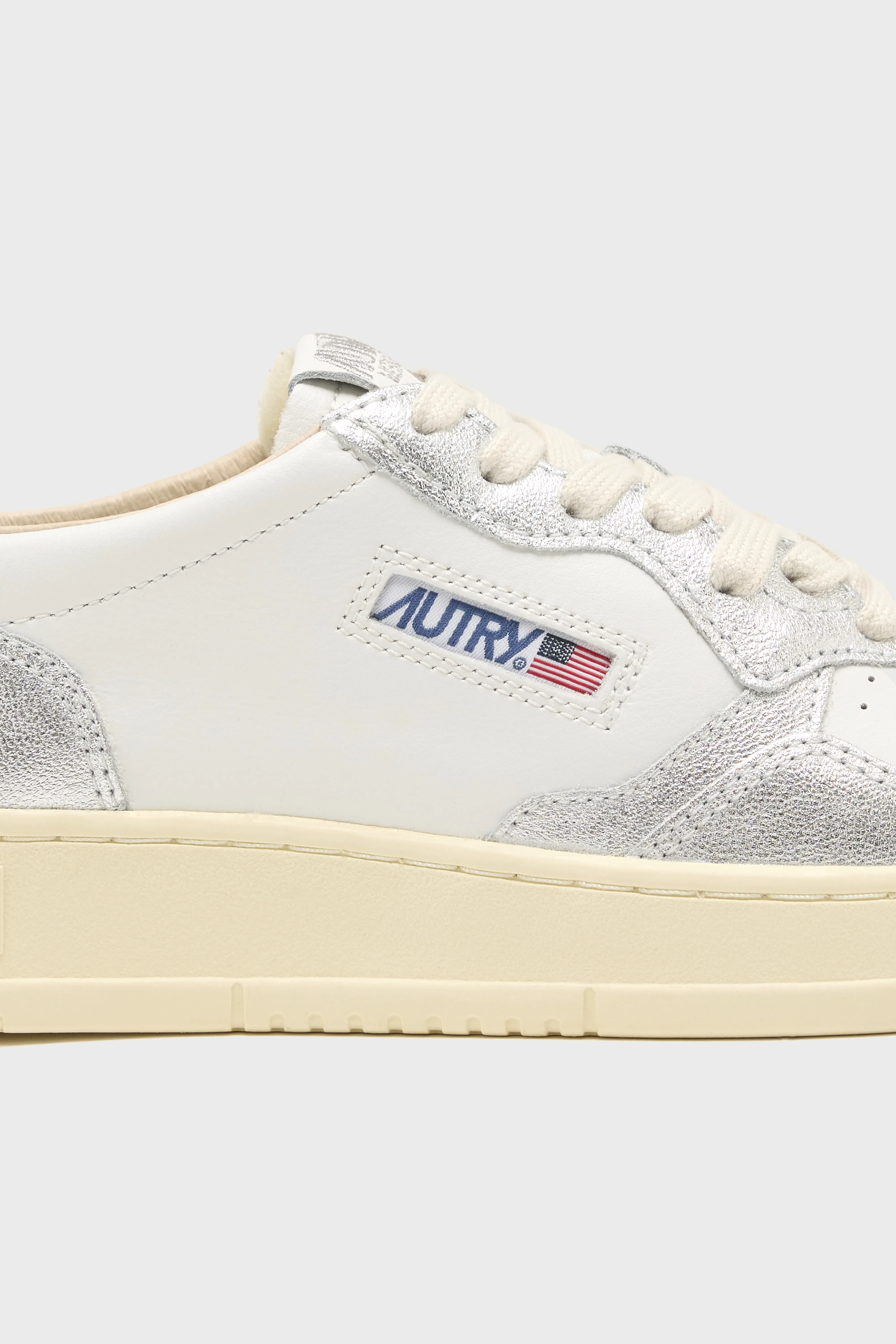 Medalist Low for Women (241 / W / SILVER) - Image 5