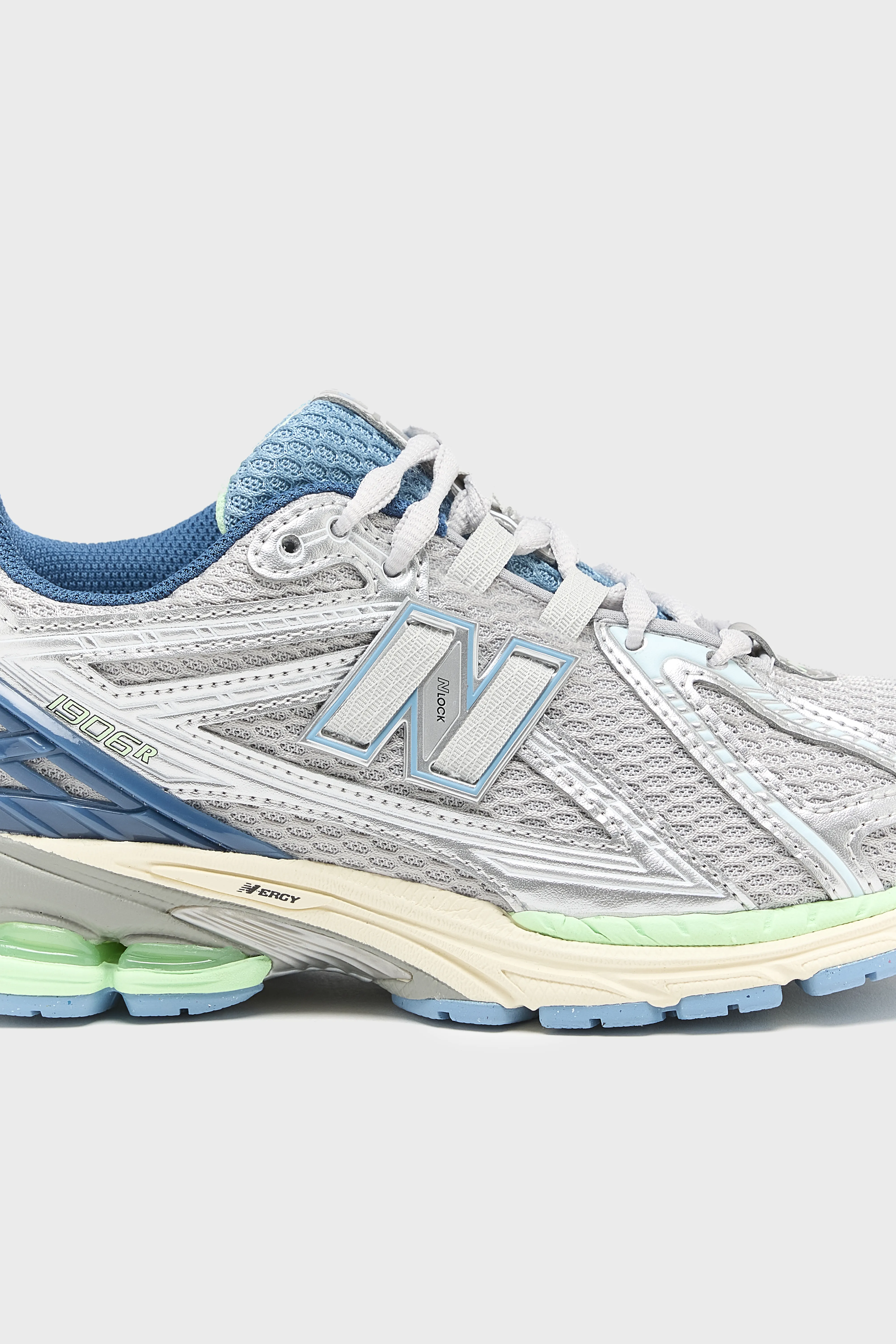 1906R for Women  (252 / W / SILVER) - Image 6