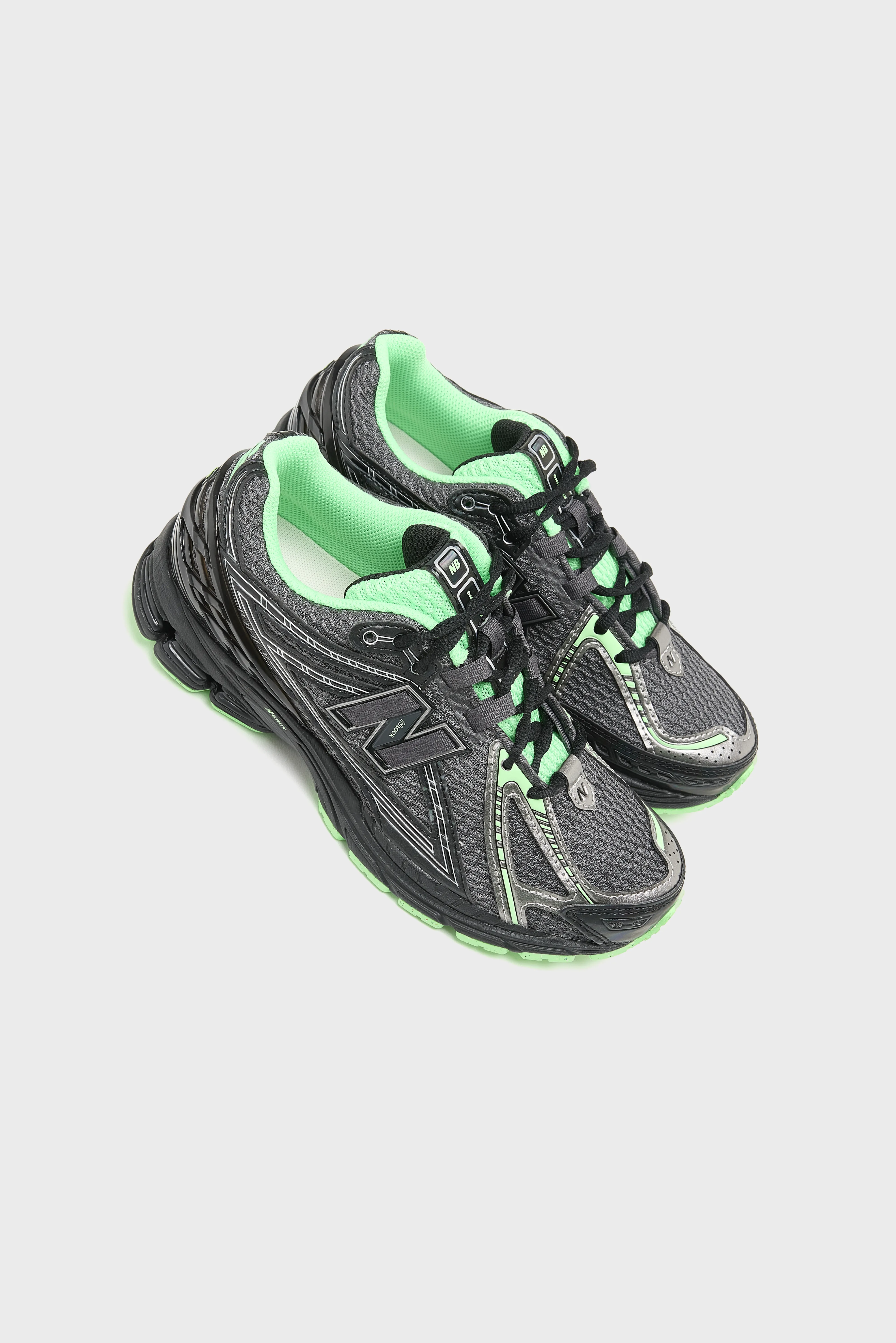 1906R for Women  (252 / W / BLACK) - Image 7